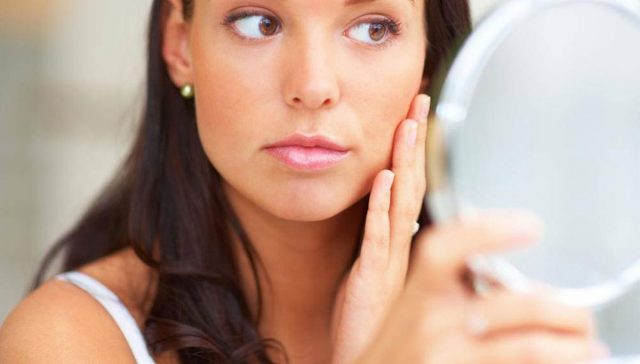 اضرار ازالة شعر الوجه بالليزر