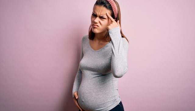 أسباب ظهور حبوب في الوجه اثناء الحمل