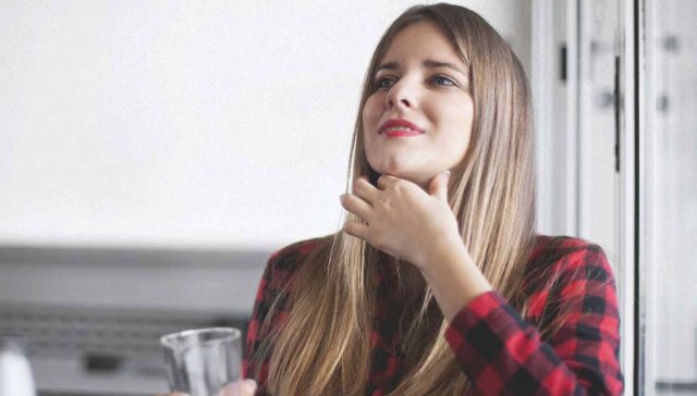 تمارين للتخلص من الذقن المزدوج