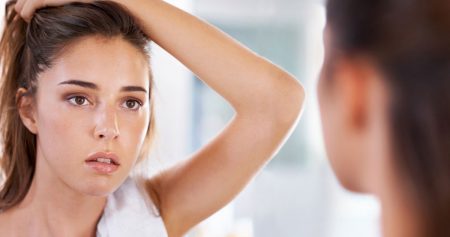 علاج الشعر الخفيف بطرق طبية وخطوات منزلية لشعر أكثر كثافة