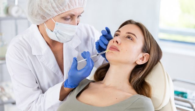 متى تختفي كدمات الفيلر؟ وكيف يمكن علاجها؟ 3 كدمات الفيلر